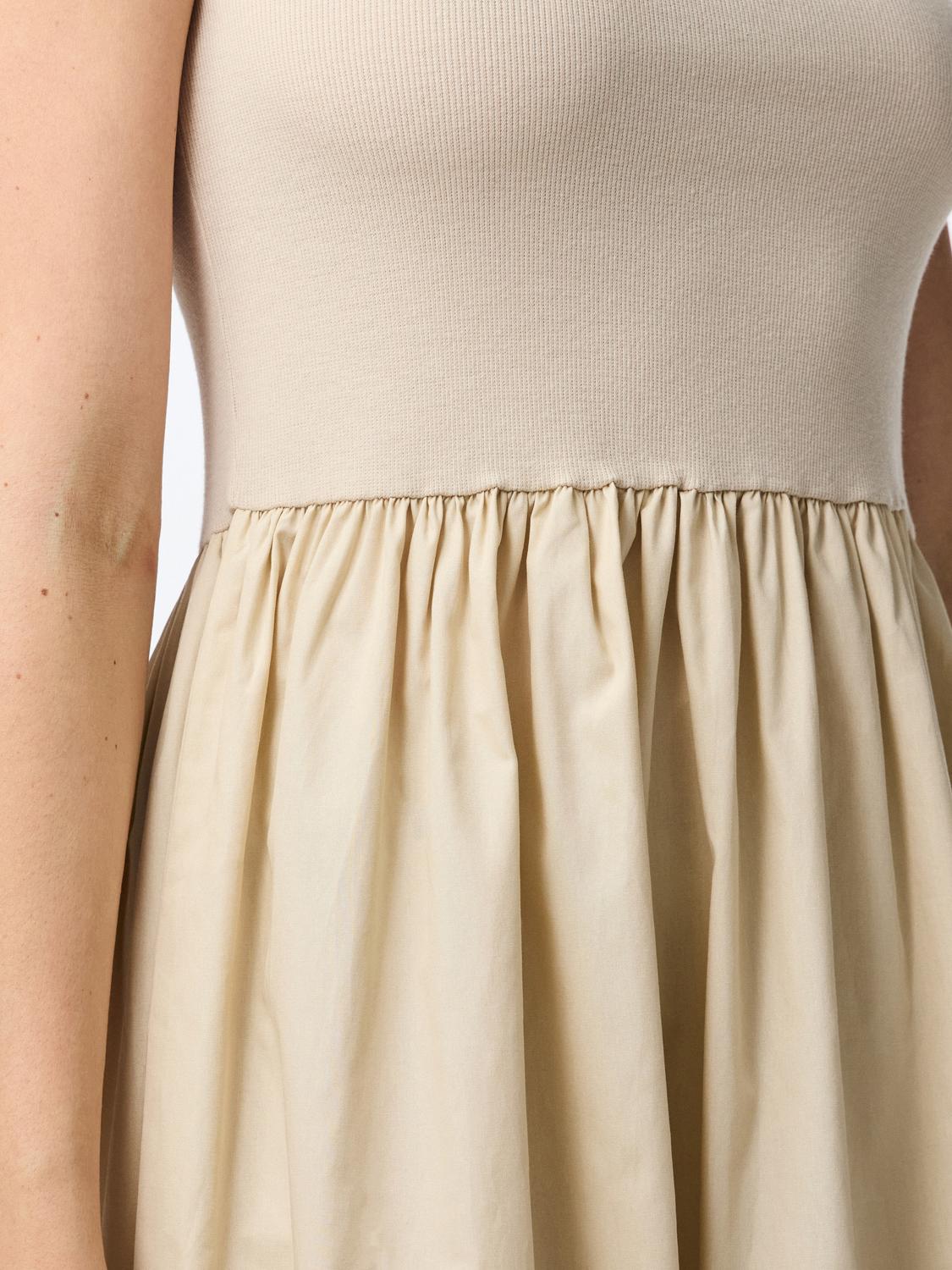 model_shot-detail